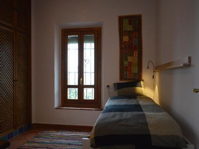 Schlafzimmer 2 mit Einbauschrank und Ausziehbett