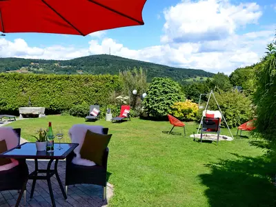 Hauseigener Garten mit Grillplatz