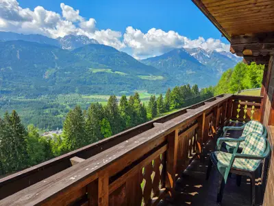 Panorama-Ausblick vom Balkon