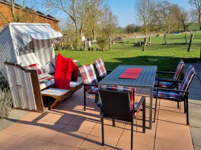 Terrasse mit Strandkorb