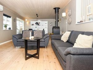 23875115-Ferienhaus-9-Grenaa-300x225-1