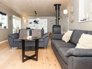 23873989-Ferienhaus-9-Grenaa-300x225-1