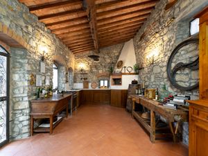 23862115-Ferienhaus-4-Greve In Chianti-300x225-5