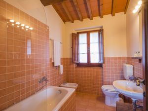 23841755-Ferienhaus-7-Greve In Chianti-300x225-1