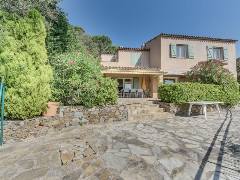 23852929-Ferienhaus-10-Grimaud-800x600-1