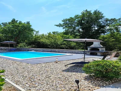 PoolOfHouse