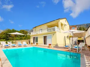 Ferienhaus für 10 Personen (210 m²) in Grizane