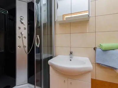 Ferienhaus für 8 Personen (104 m²) in Grizane 9/10