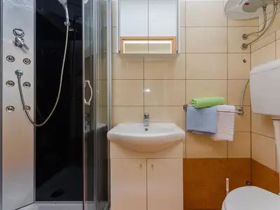 Ferienhaus für 8 Personen (104 m²) in Grizane 10/10