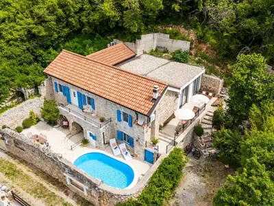 Ferienhaus für 8 Personen (180 m²) in Grizane 1/10
