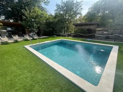PoolOfHouse