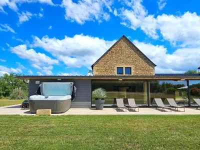 Außenseite Ferienhaus [Sommer]
