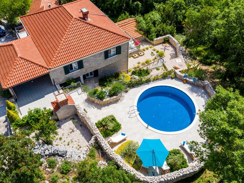 23726988-Ferienhaus-8-Gromača-800x600-0