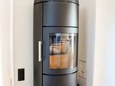 Kamin-/Ofen