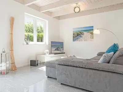 Ferienhaus für 6 Personen (117 m²) in Lenste 4/10