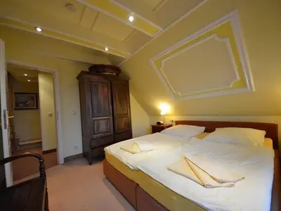 17f "Moosbeere" Schlafzimmer im OG
