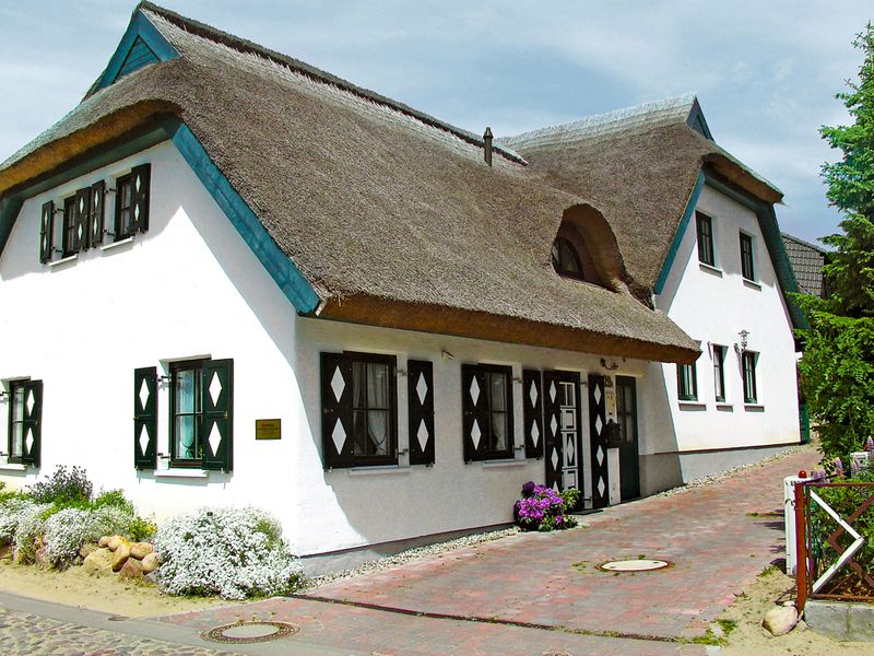 23840869-Ferienhaus-6-Groß Zicker-800x600-0