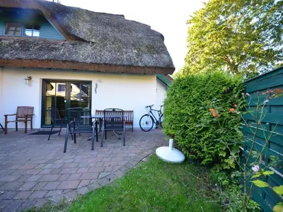 17b Terrasse mit Gartenteil