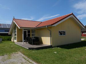 23877373-Ferienhaus-8-Großenbrode-300x225-3