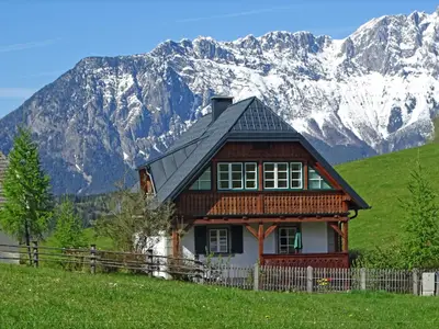 Außenseite Ferienhaus [Sommer]