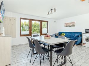 23954887-Ferienhaus-6-Grzybowo-300x225-3