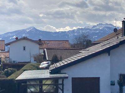 Bergblick zur Hochplatte und Kampenwand