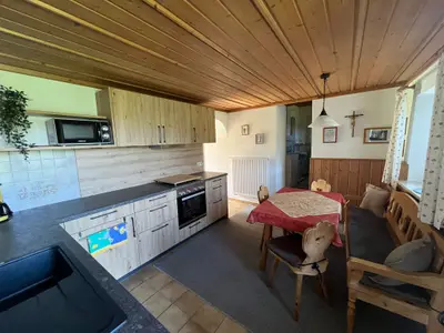 Küche mit Essbereich