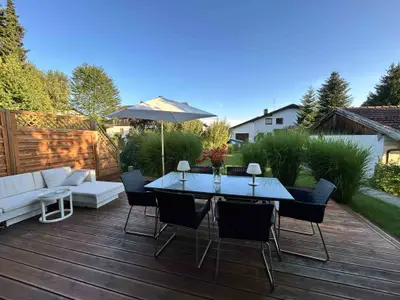 Terrasse mit Garten