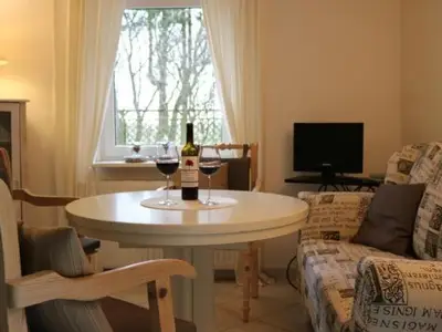 Das gemütliche Esszimmer mit Küchensofa. Das gemütliche Esszimmer mit Küchensofa.