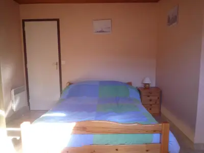 Schlafzimmer 1