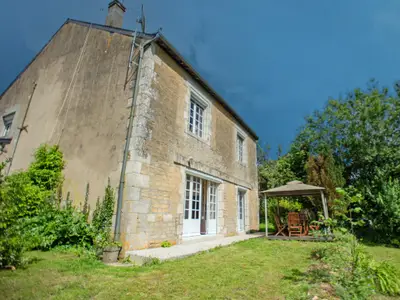 Außenseite Ferienhaus [Sommer]