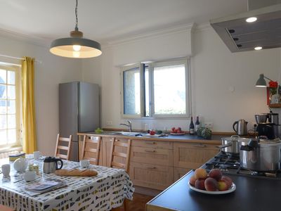 Kochbereich. Küche neu renoviert in 2018 mit Liebherr Kühlschrank und Smeg Herd