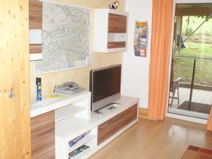 22271349-Ferienhaus-7-Gumprechtsfelden-300x225-4