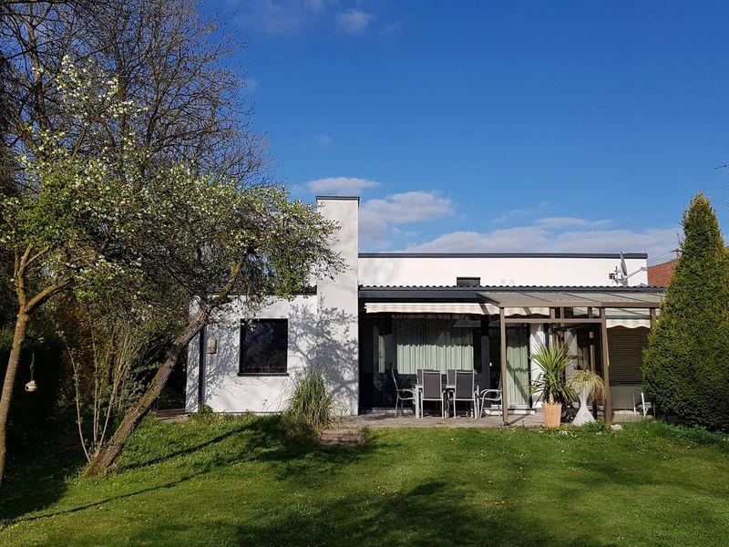 Ferienhaus Brenzblick Garten Terrasse