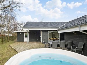 24003139-Ferienhaus-8-Hadsund-300x225-1