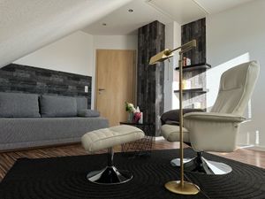 23831796-Ferienhaus-6-Hagenburg-300x225-4