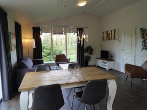 23987573-Ferienhaus-4-Halfweg-300x225-3