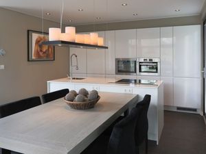 23987591-Ferienhaus-2-Halfweg-300x225-1