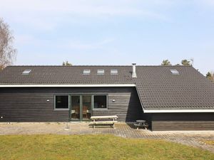 21968325-Ferienhaus-12-Hals-300x225-0