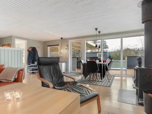 23865905-Ferienhaus-6-Hals-300x225-1