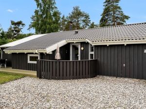 23866166-Ferienhaus-8-Hals-300x225-3