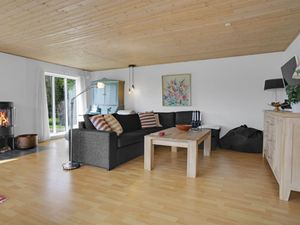 23865430-Ferienhaus-7-Hals-300x225-2