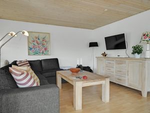 23865430-Ferienhaus-7-Hals-300x225-4