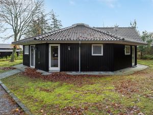 23865752-Ferienhaus-8-Hals-300x225-4