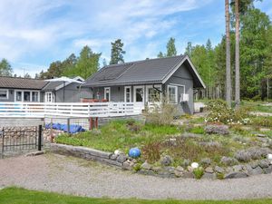 24008032-Ferienhaus-4-Hammarö-300x225-1