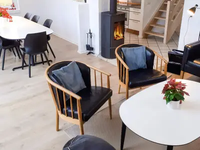 Indoor Indoor