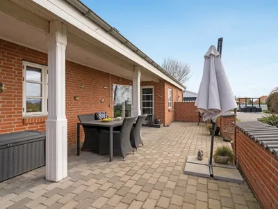 Ferienhaus für 7 Personen (229 m²) in Harpelunde 6/10