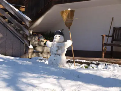 Schneemannsgrüße vom Haus der Natur