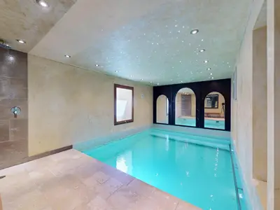 PoolOfHouse