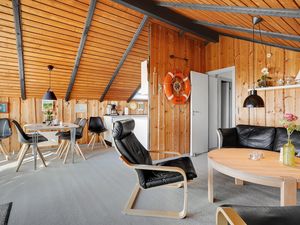 23723837-Ferienhaus-4-Havndal-300x225-3